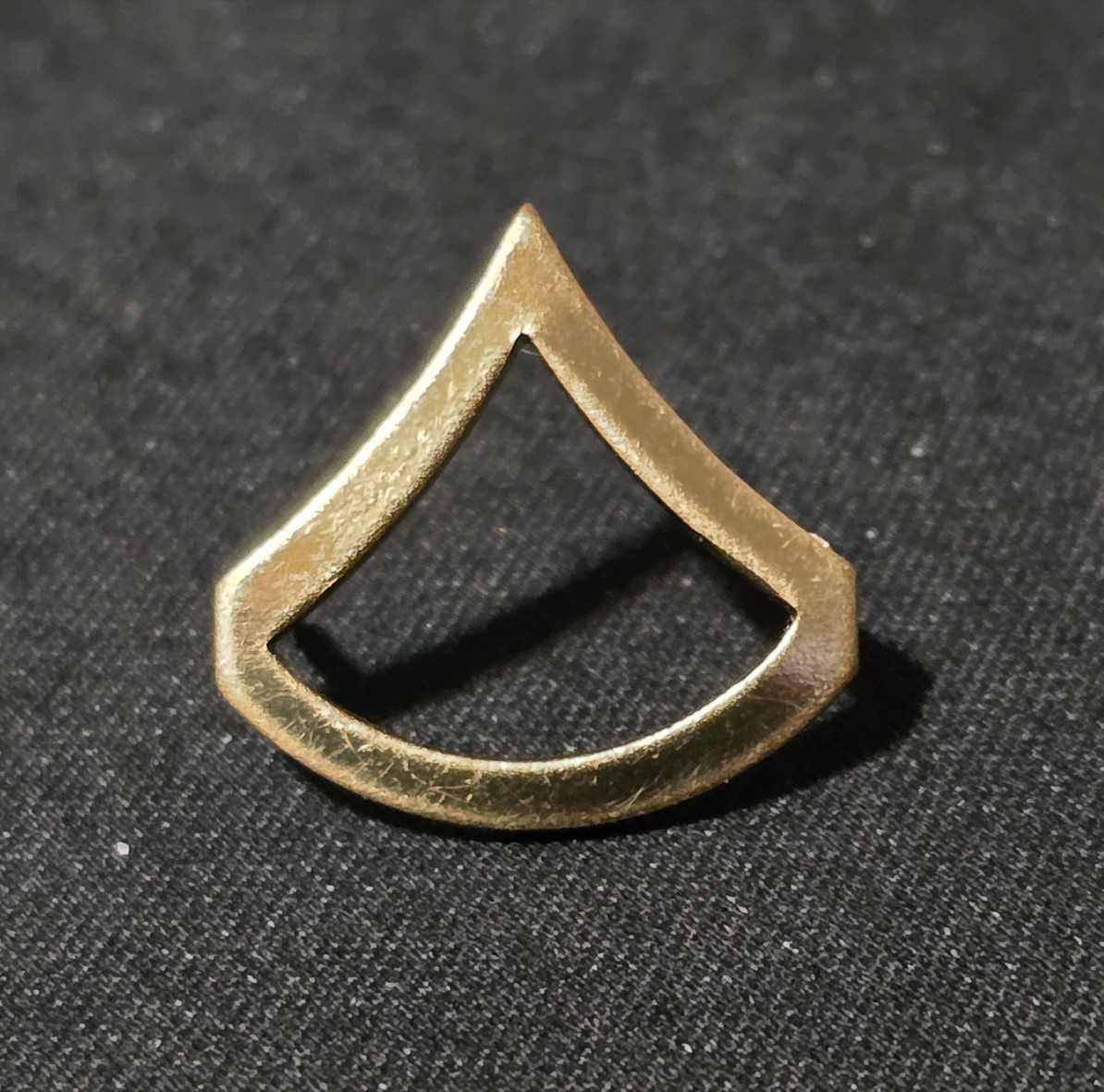 US Army PFC Rank - Hat Pin / Rank Insignia