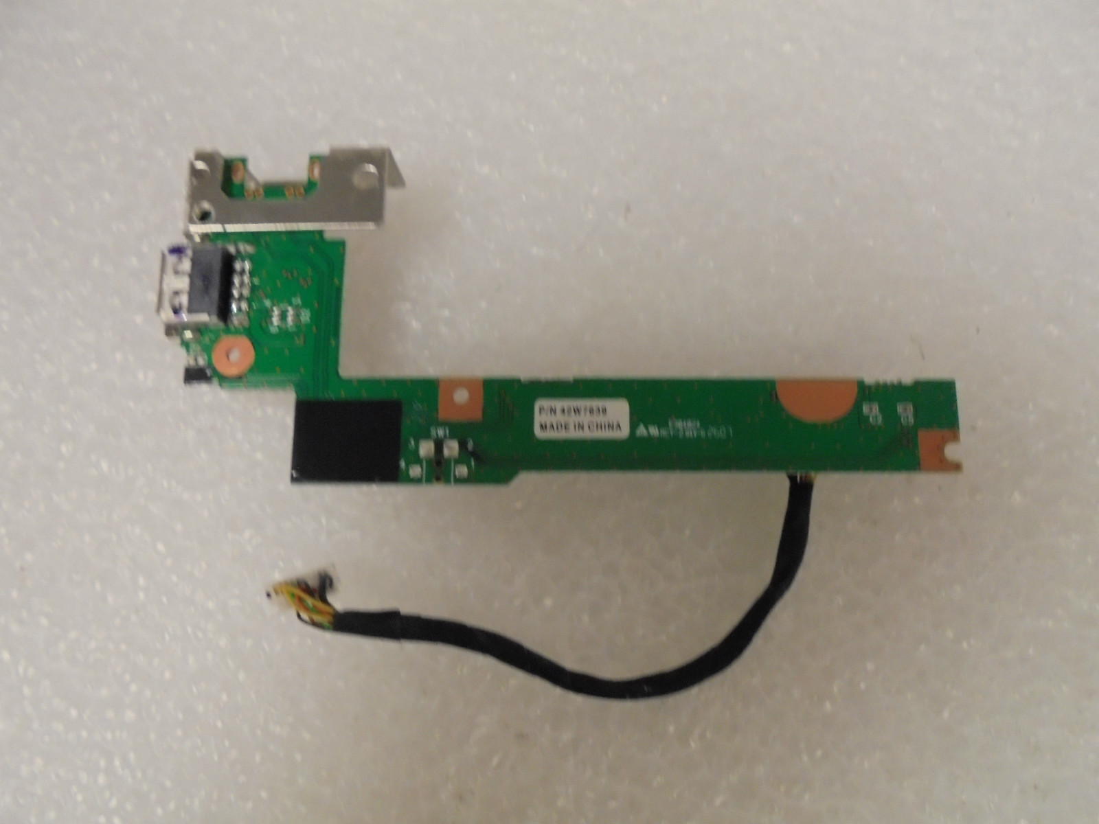 GENUINE IBM Lenovo ThinkPad R61i USB Port Board W/Cable 42W7639