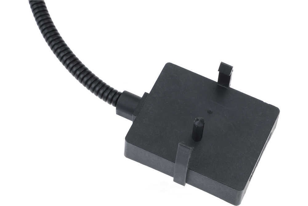 URO PARTS 8P4965873B Engine Coolant Temperature Sensor