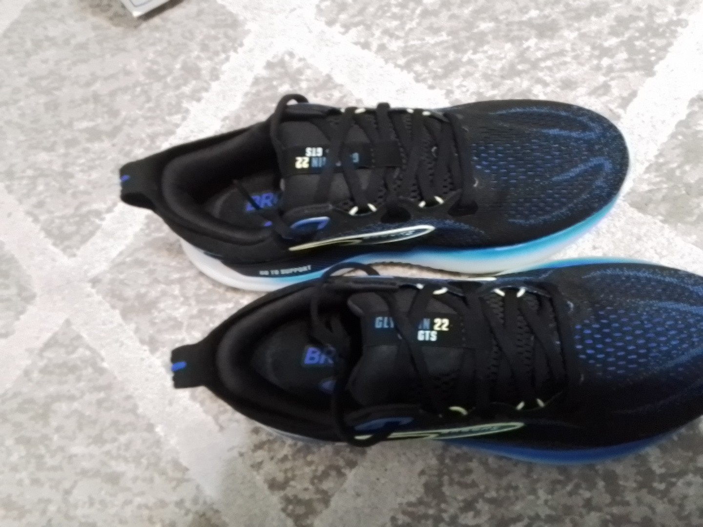 Brooks Glycerin GTS 22 Men's Shoes Size 8 B MEDIUM 1104461D002 BLACK COBALT NEO