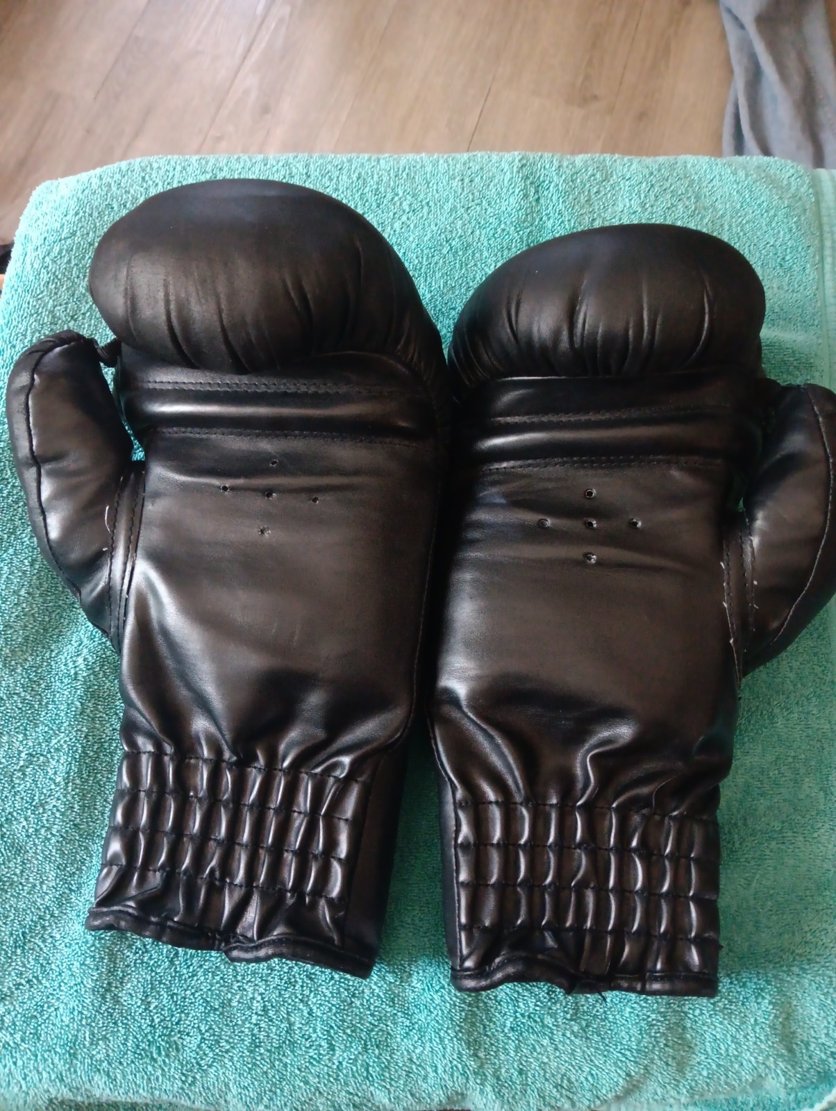 TKO-TECHINICAL KNOCKOUT- ALL PURPOSE BOXING GLOVES - 16oz, Good
