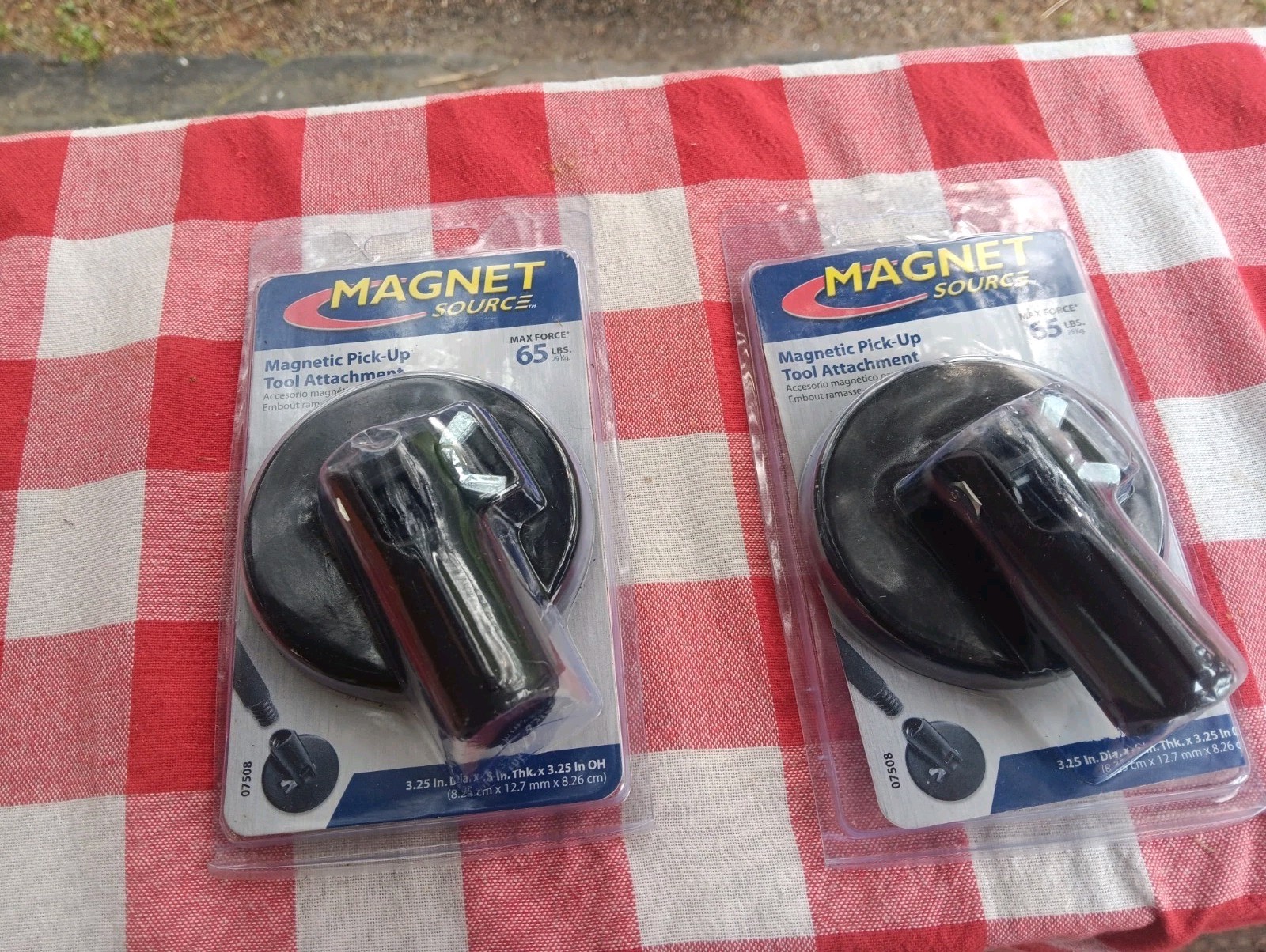 LOT OF 2 MAGNETIC PICKUP TOOL ATTACHMENT 3.25 IN DIAMETER 1/2" THICK NEW