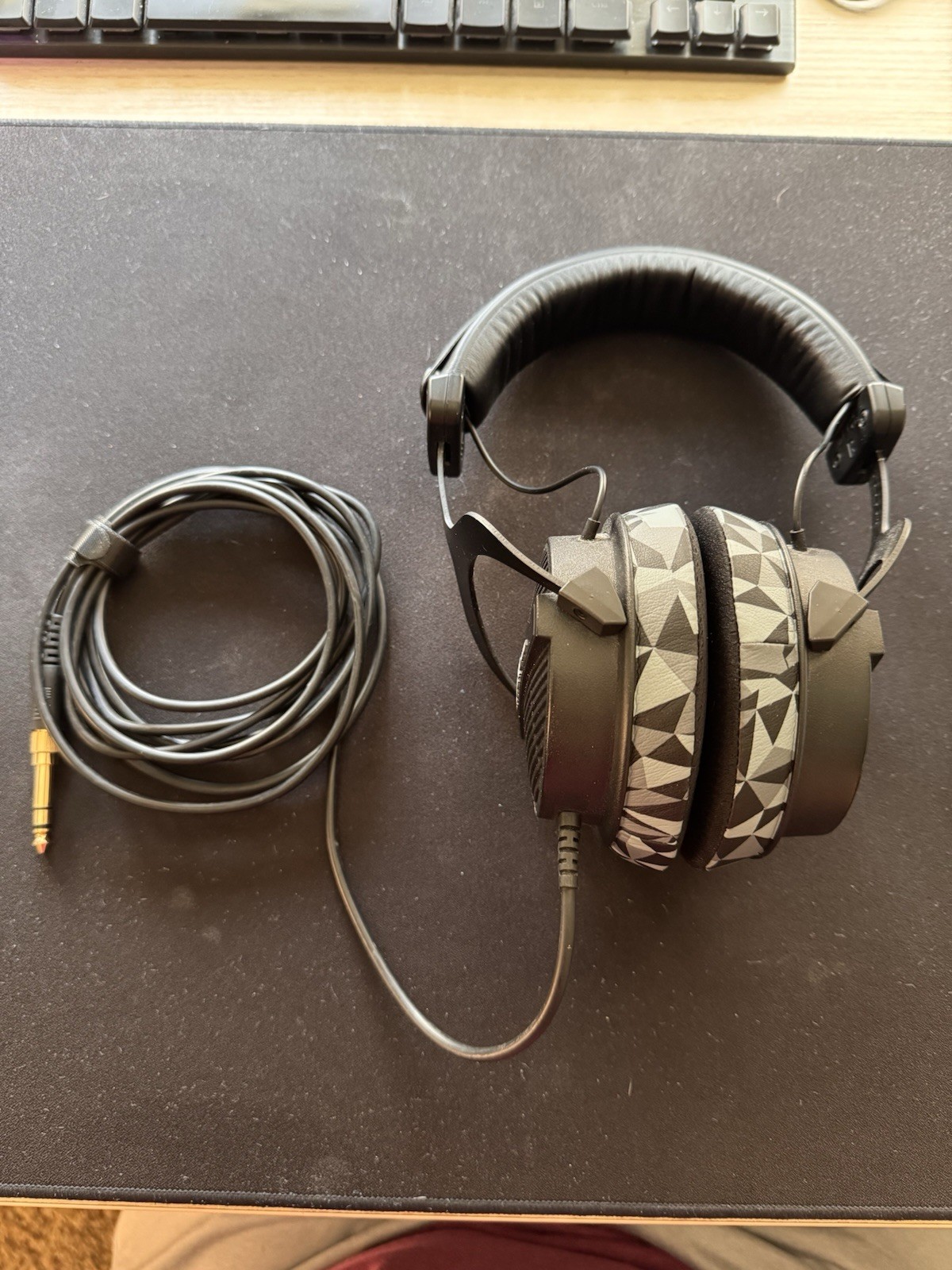 Beyerdynamic DT 990 Pro 80 Ohm Over-Ear Studio Headphones
