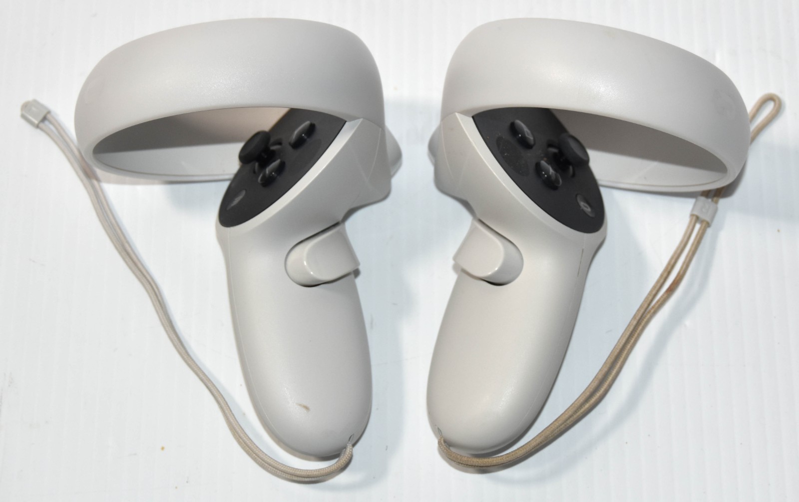 Genuine OEM Meta Quest 2 VR Controllers Pair – Left & Right - New batteries
