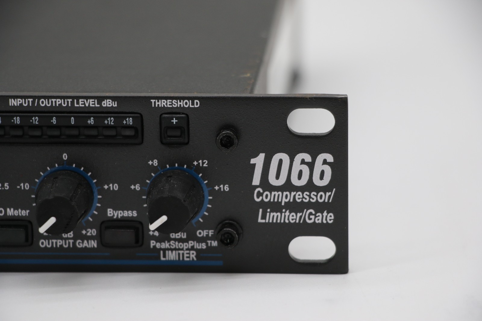 DBX Professional Products 1066 Dual-Channel Compressor DBX1066V