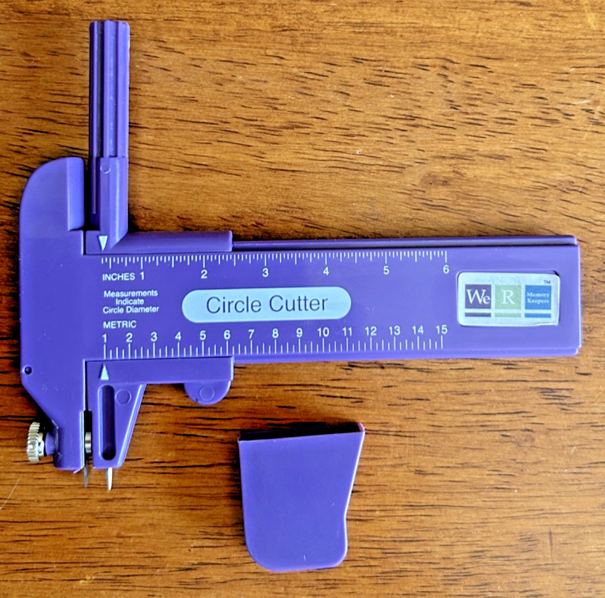 WE R MEMORY KEEPERS Paper Crafts Circle Cutting Tool w/ Replaceable Blade PURPLE