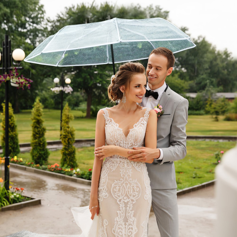 Durable Transparent Folding Umbrella Auto Open Close for Outdoor Rain