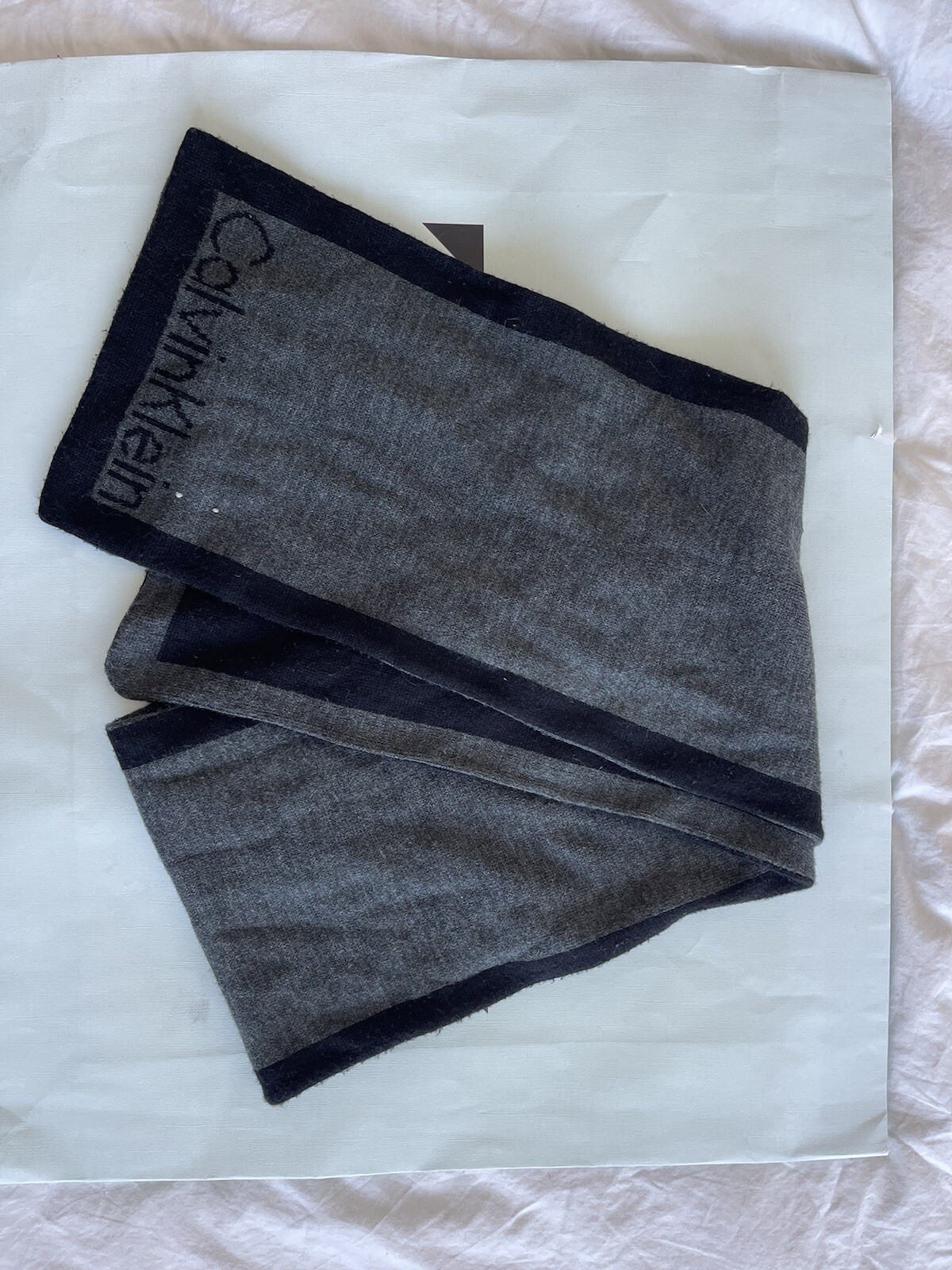 Calvin Klein Reversible Scarf 100 % Authentic