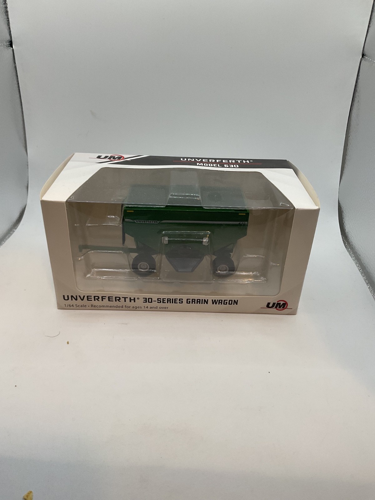Unverferth 630 Gravity Wagon - Green Diecast 1:64 Scale Model - Spec Cast UBC057