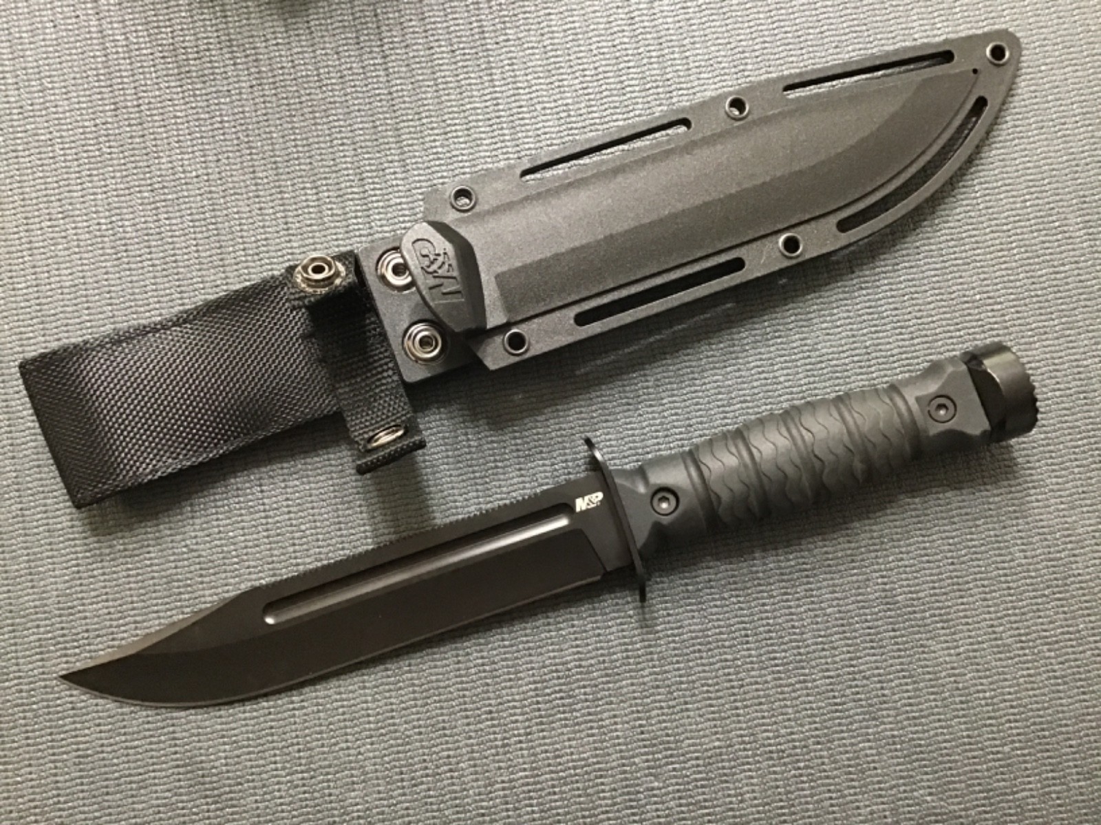 Smith & Wesson Special Ops Survival Fixed Blade Knife 7 INCH 1122584