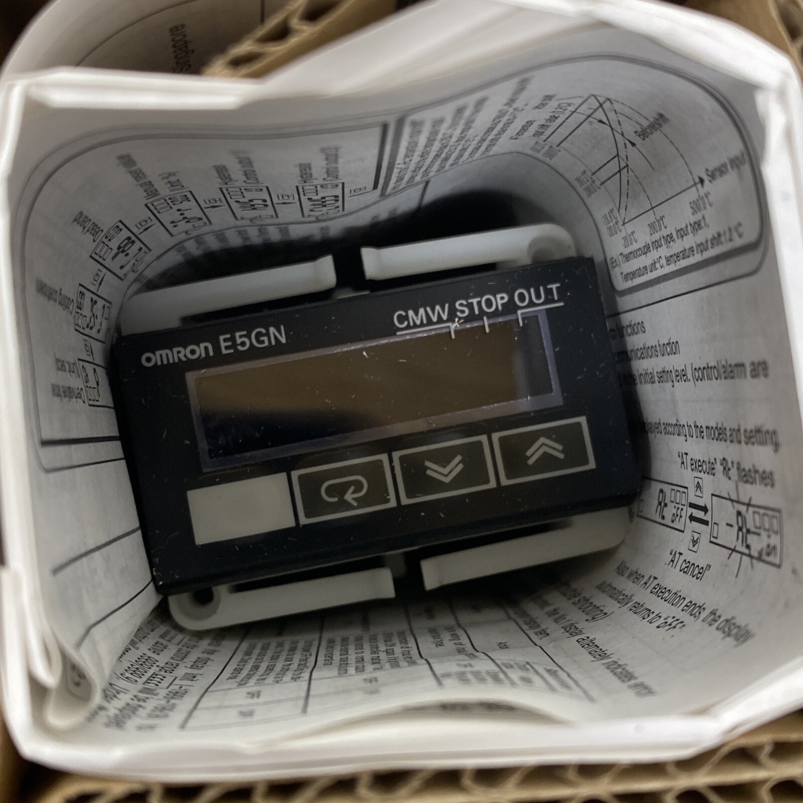 NEW OMRON E5GN-Q1TC Temperature Controller 24V AC/DC