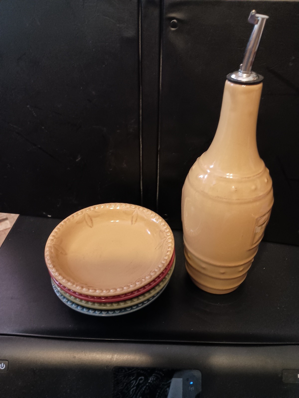 Signature Sorrento Debby Segura Wheat gold Tan oil bottle  w 4 tasting plates 05
