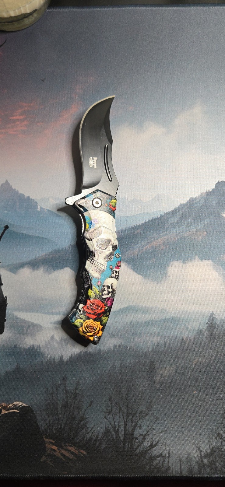 Pocket Knife, Skull And Rosses Pattern, Spring Assisted, New Without Box