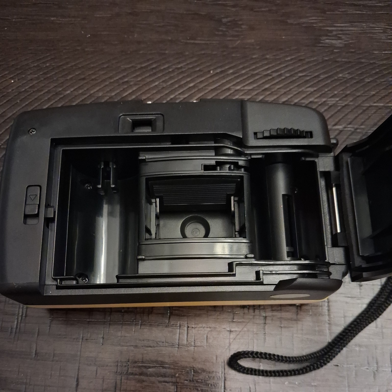 Grandview Panorama 35mm camera Yellow with instructions