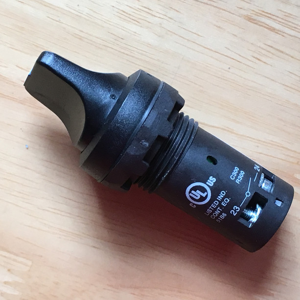 1PCS ABB PUSHBUTTON SWITCH C3SS2-10B-20 ,BLACK,2NO -NEW FREE SHIP *TT