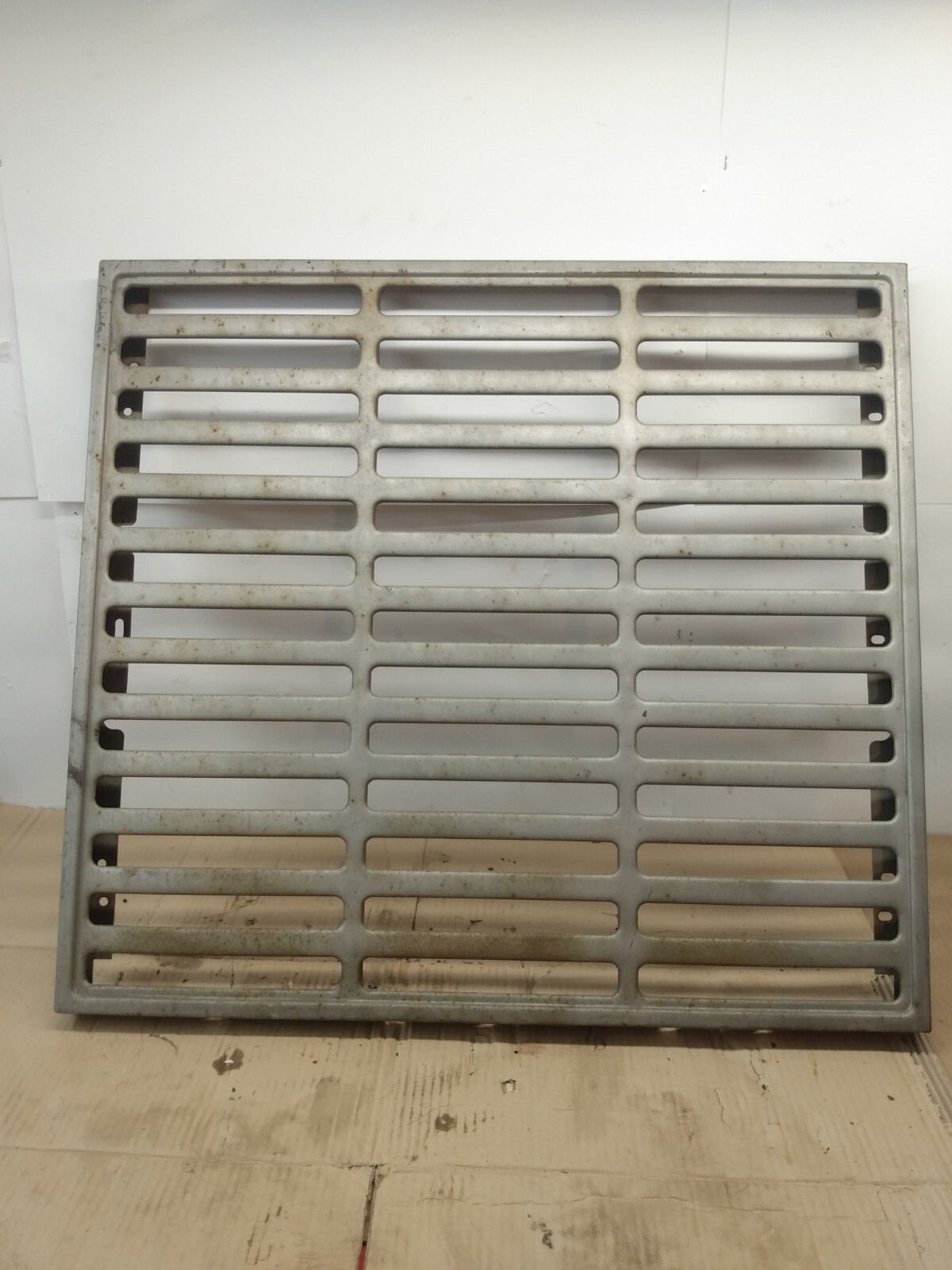 International Navistar SQUARE GRILL INSERT 28" W X 31" L HORIZONTAL ORIENTATION