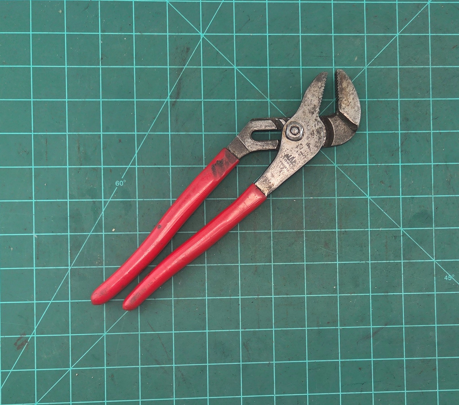 Mac Tools Groove Joint Water pump Pliers P301814