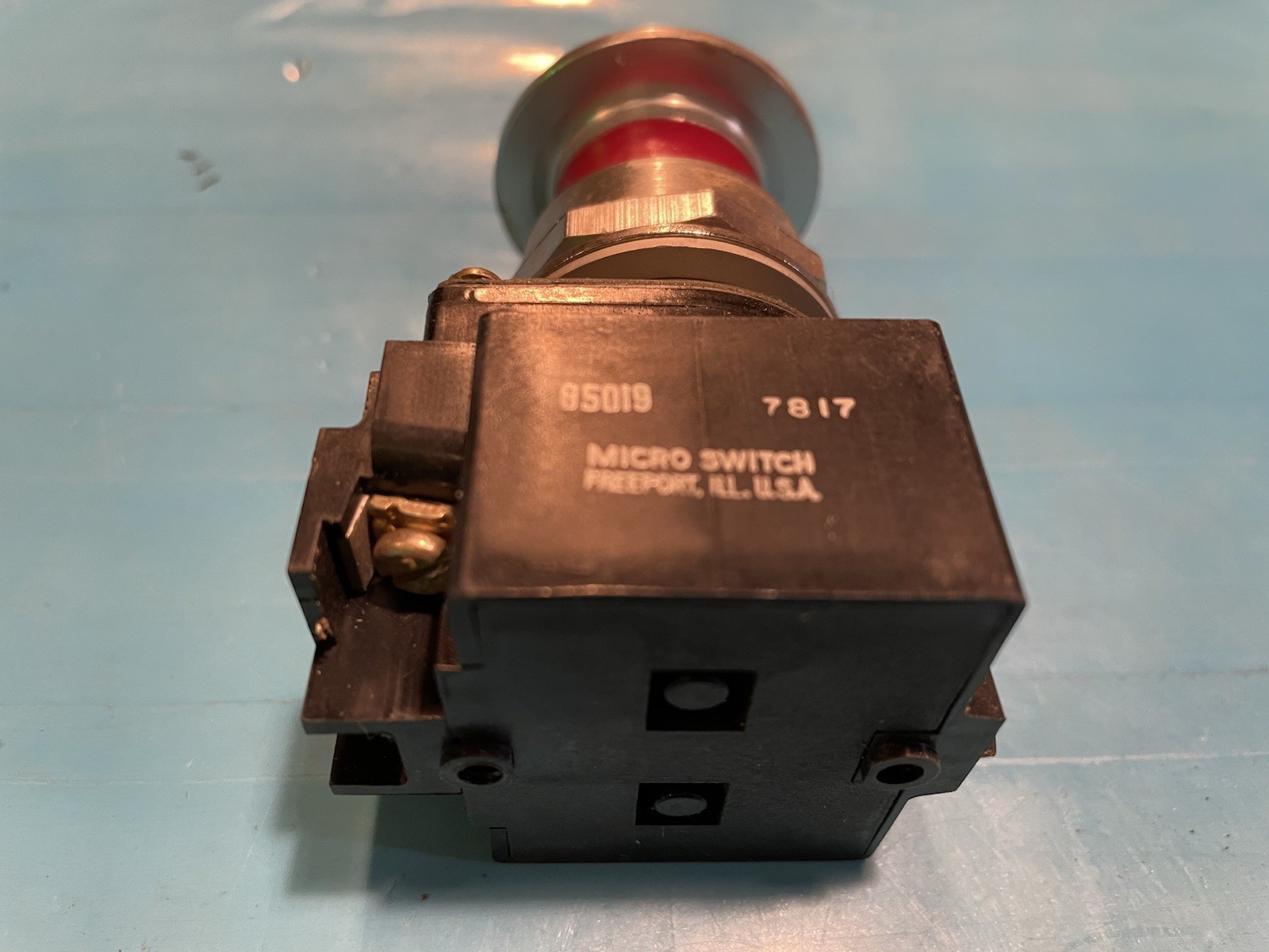 Honeywell Microswitch PTY2101. Never Used-In The Original Box. I’ll AddPictures.