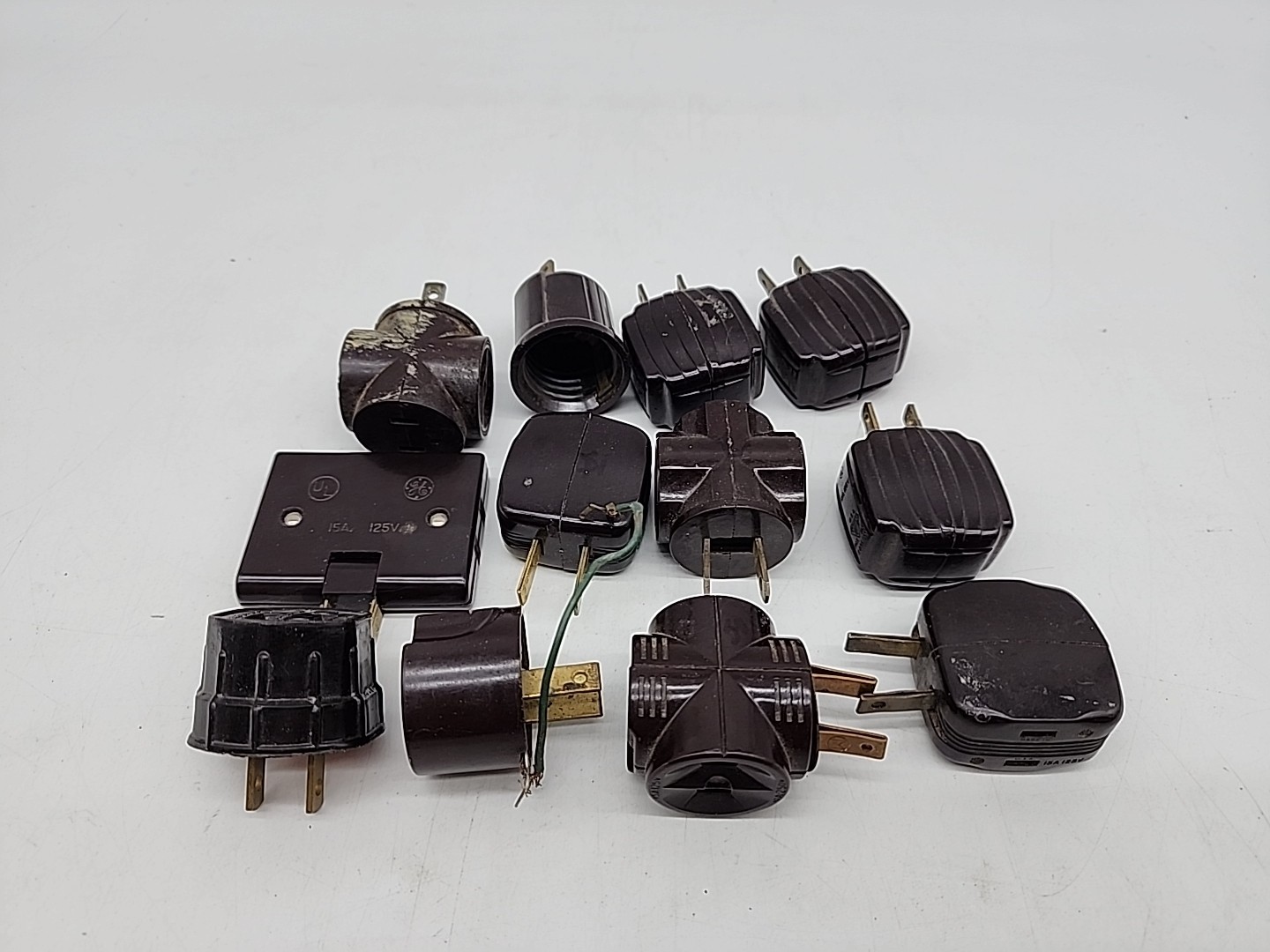 Lot of 12 Antique/Vtg Electric Lamp Light Chord Plugs, Bakelite Art Deco Eagle