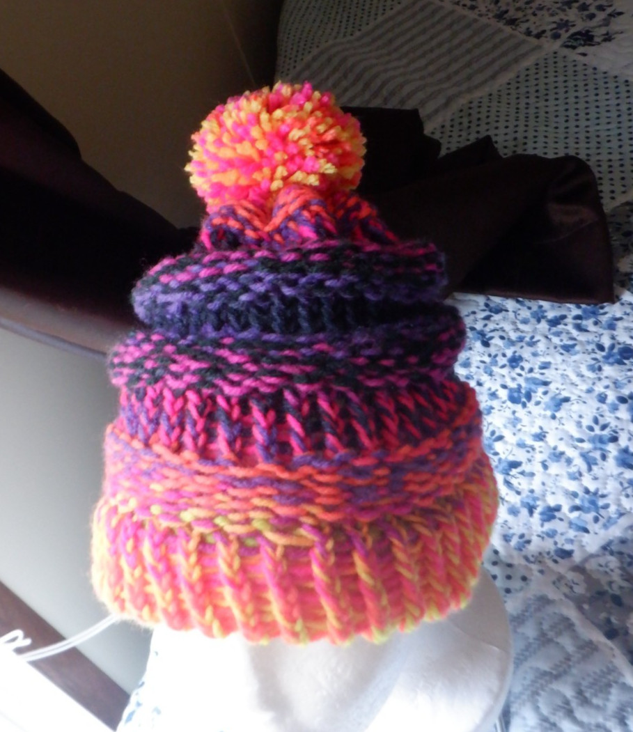 HAT, TOBOGGAN, BEANIE, WOVEN BY MOSES UNISEX FITS SM TO MED.