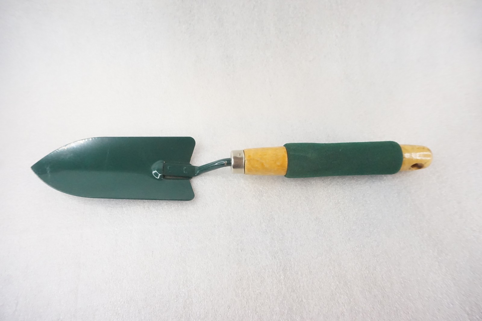 Garden Hand Trowel Metal Blade Wood Handle Green Foam Grip Planting Tool