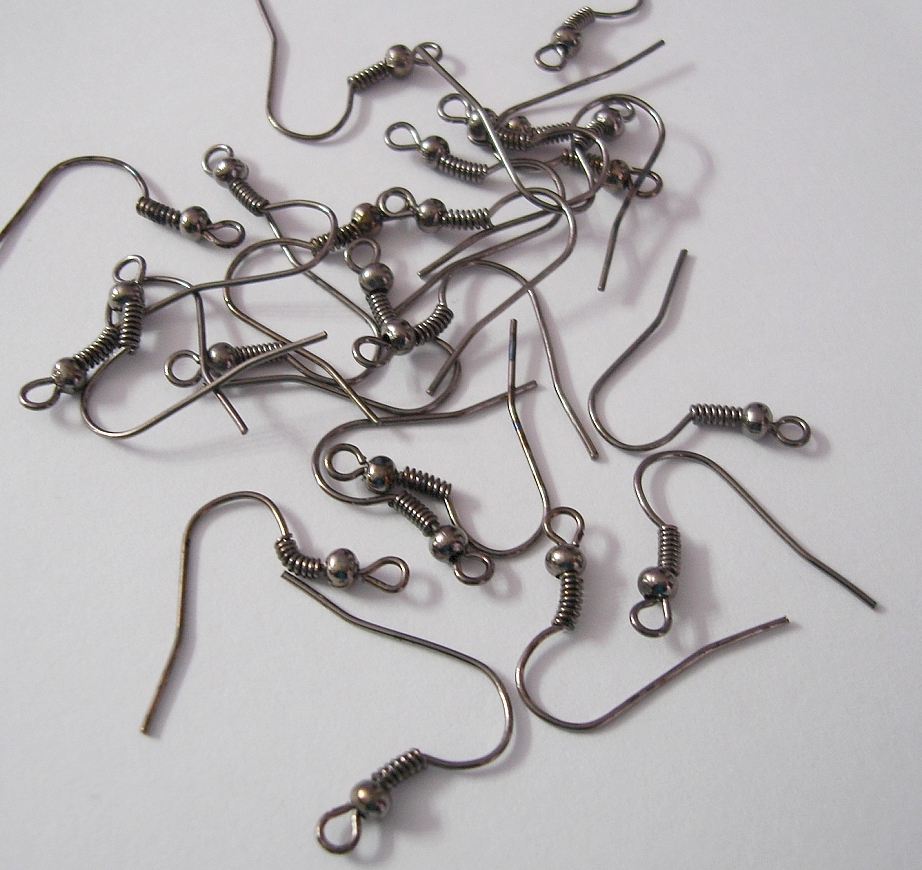 100pcs-Earrings Hooks Gun metal Fishhook 18 x18mm.