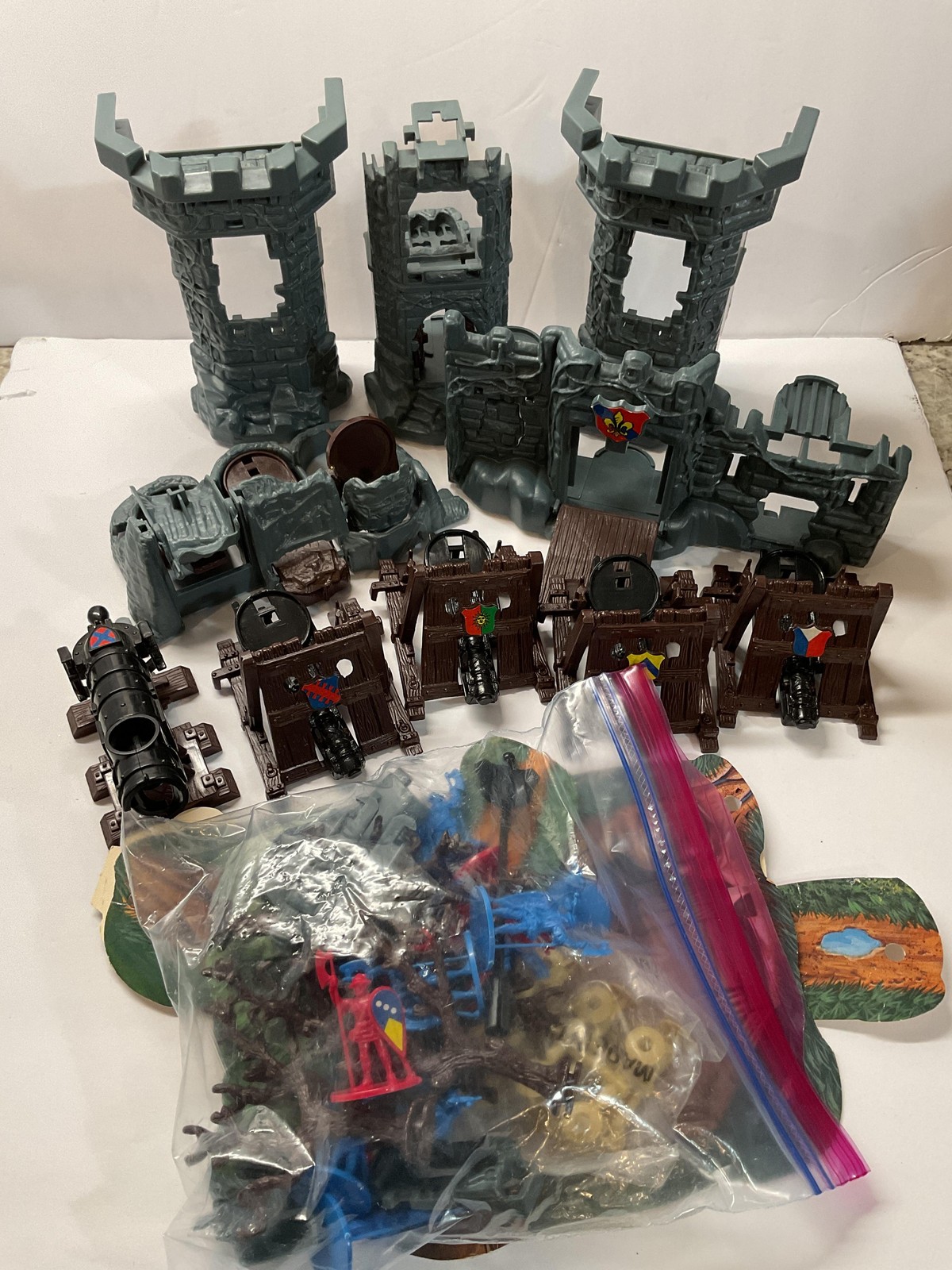 Vintage Weapons & Warriors Knights Castle Walls Cannons Trees Figures Lot
