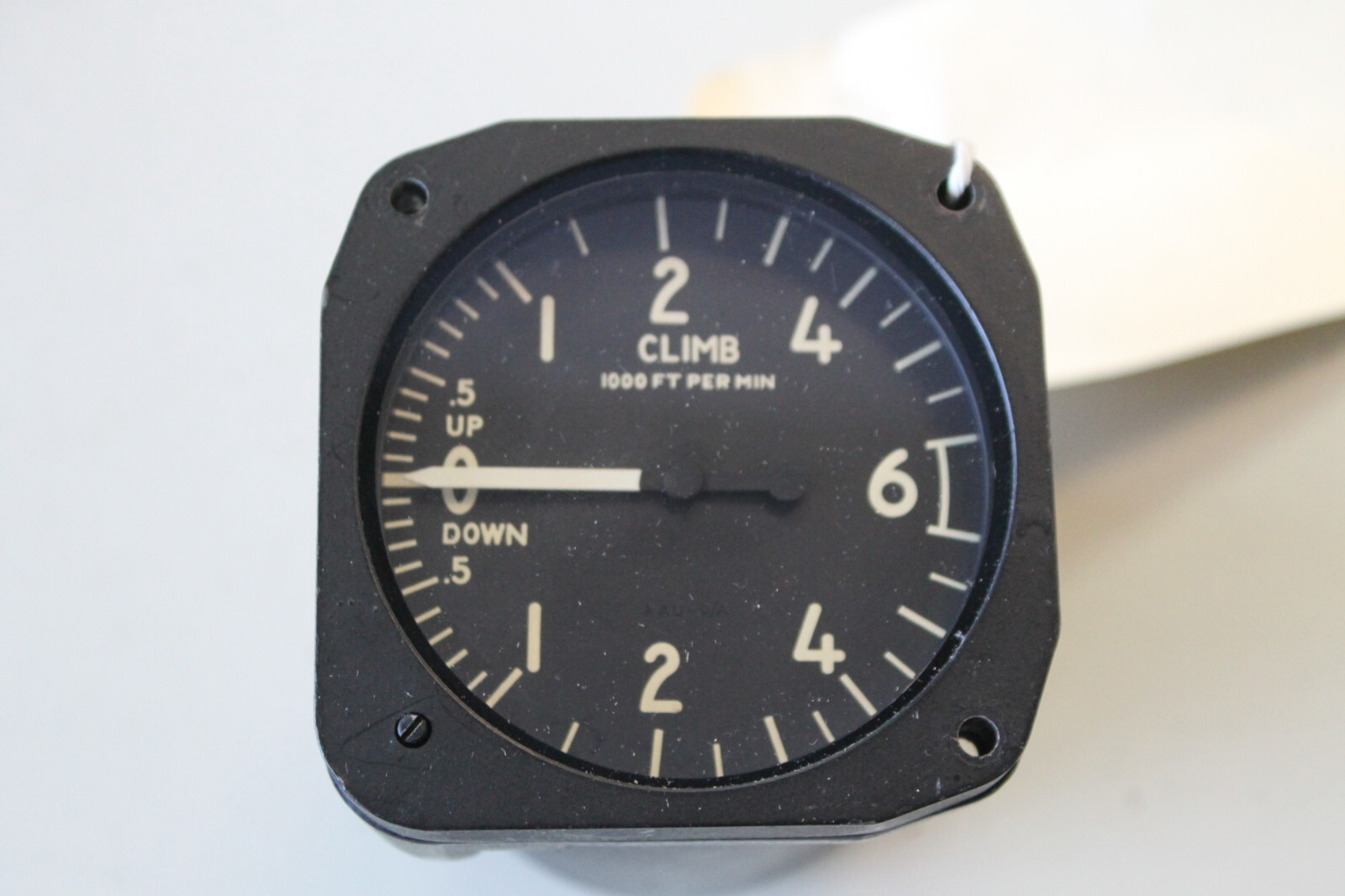 VINTAGE ALTIMETER INSTRUMENT  P/N  RC-60-MS-AAU-9A