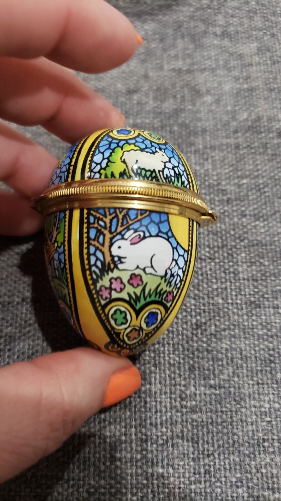 HALCYON DAYS ENAMEL ANNUAL EASTER EGG DATED 1989 EXCELLENT CONDITION
