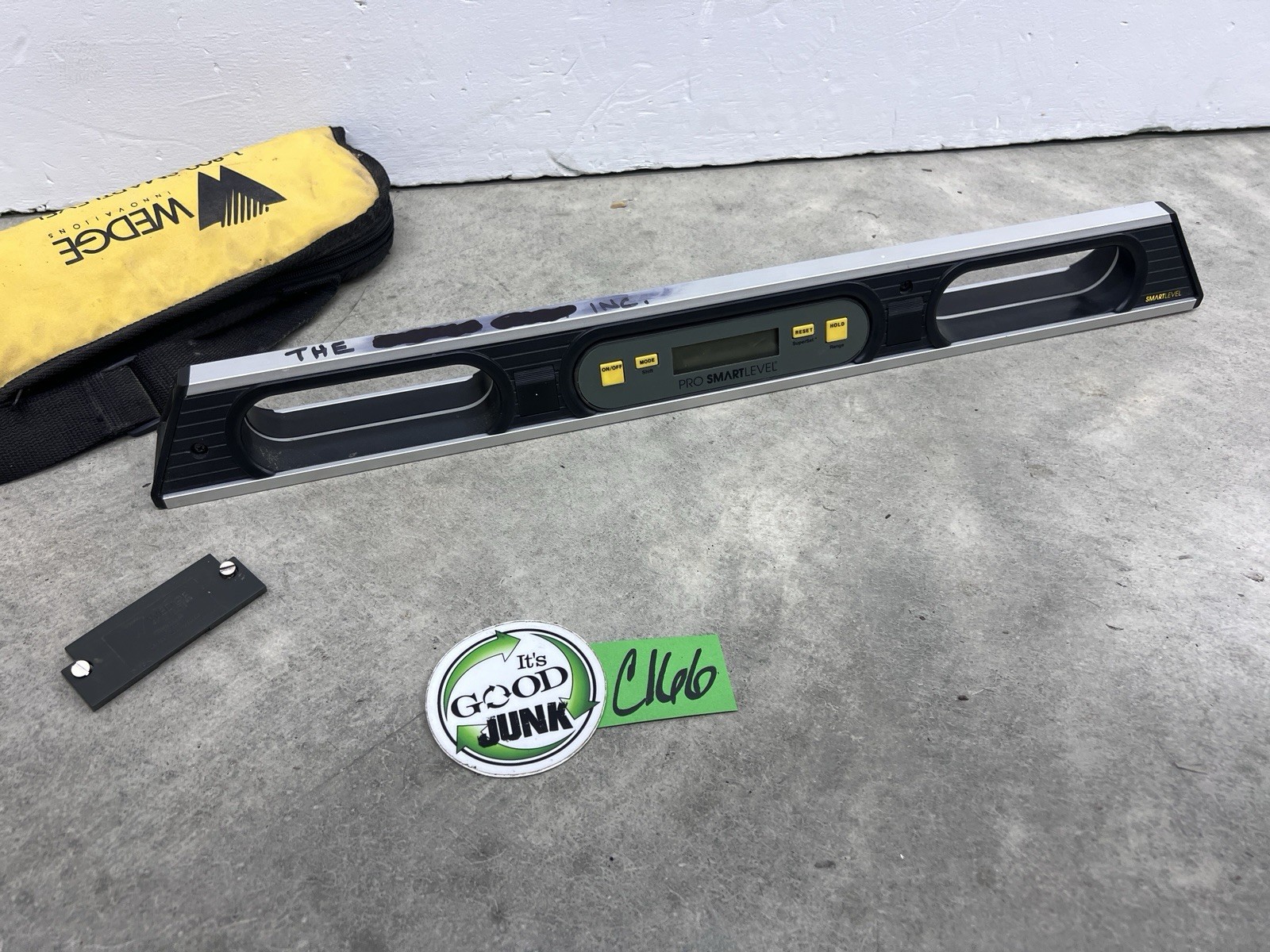 Wedge Smart Level” Digital Pro W/ Soft Carry Case