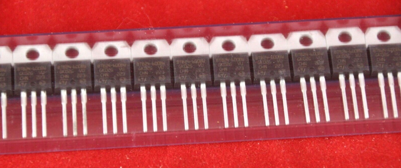 5 ea Triac BTB24-600BWRG ST Micro Microelectronics 25A 600V 50mA IC 2C USA Ship