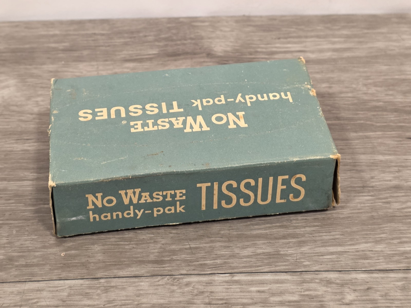 Vintage No Waste Handy-Pak TISSUES