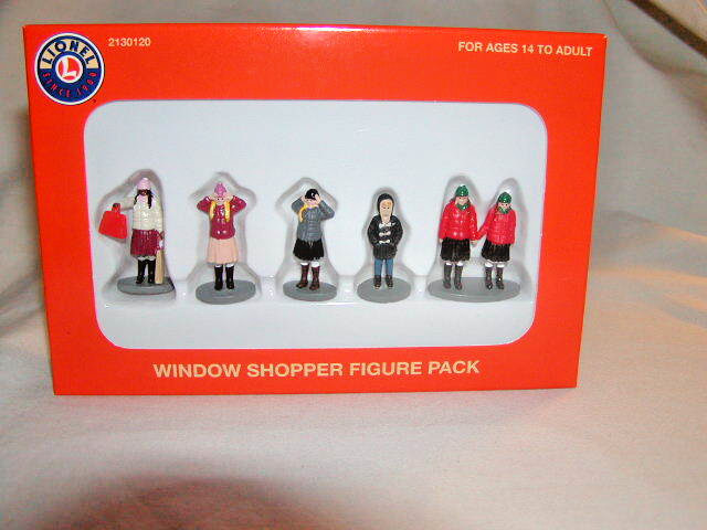 Lionel 2130120 Christmas Window Shopper Figure Pack O 027 MIB New 2021