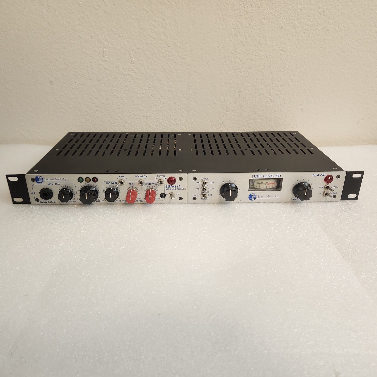 Summit Audio 2BA-221 + TLA-50 / Microphone Preamp + Tube Leveling Amplifier Rack