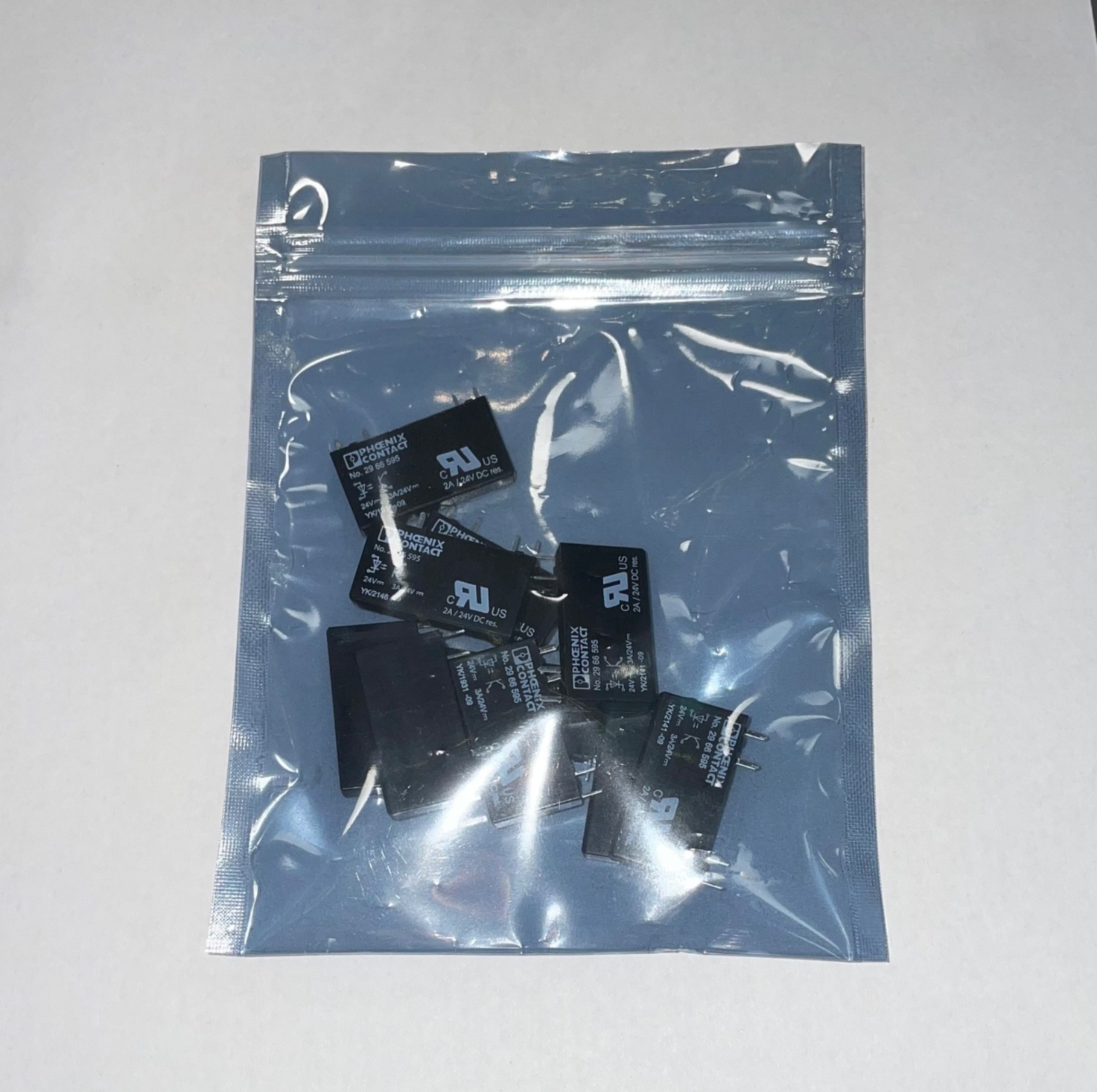 Phoenix CONTACT 2966595 Miniature Solid State Relay SSR 24VDC 3-33VD 10 Pieces