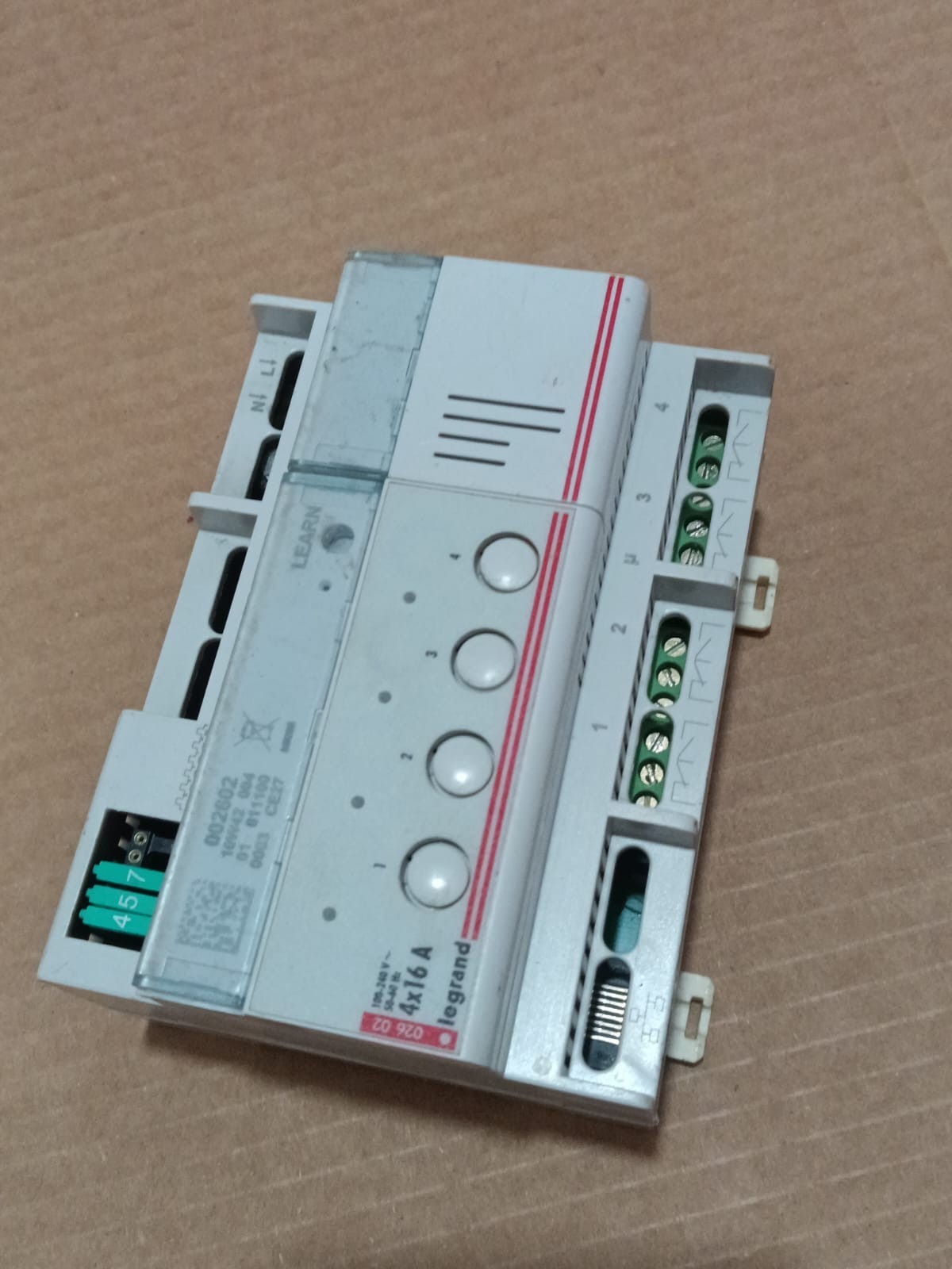LEGRAND 002602 DIN-SWITCH 100-240 50-60Hz