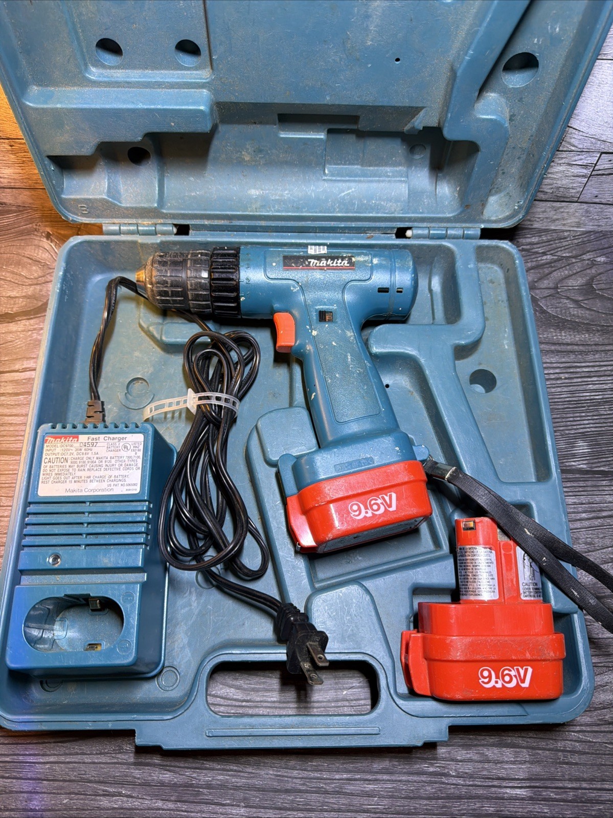 Makita 6221D 9.6V Cordless 3/8" Driver Drill Teal Power Tool Charger Case
