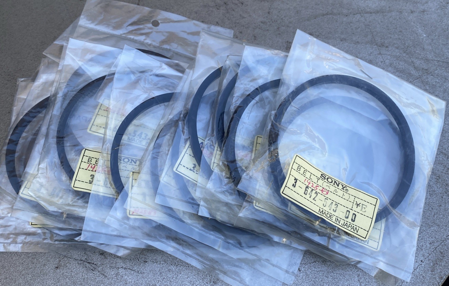 NEW SONY PARTS (Lot Of 16) 364254300 BELT DRIVE FF/REW 3-642-543-00 Japan Belt
