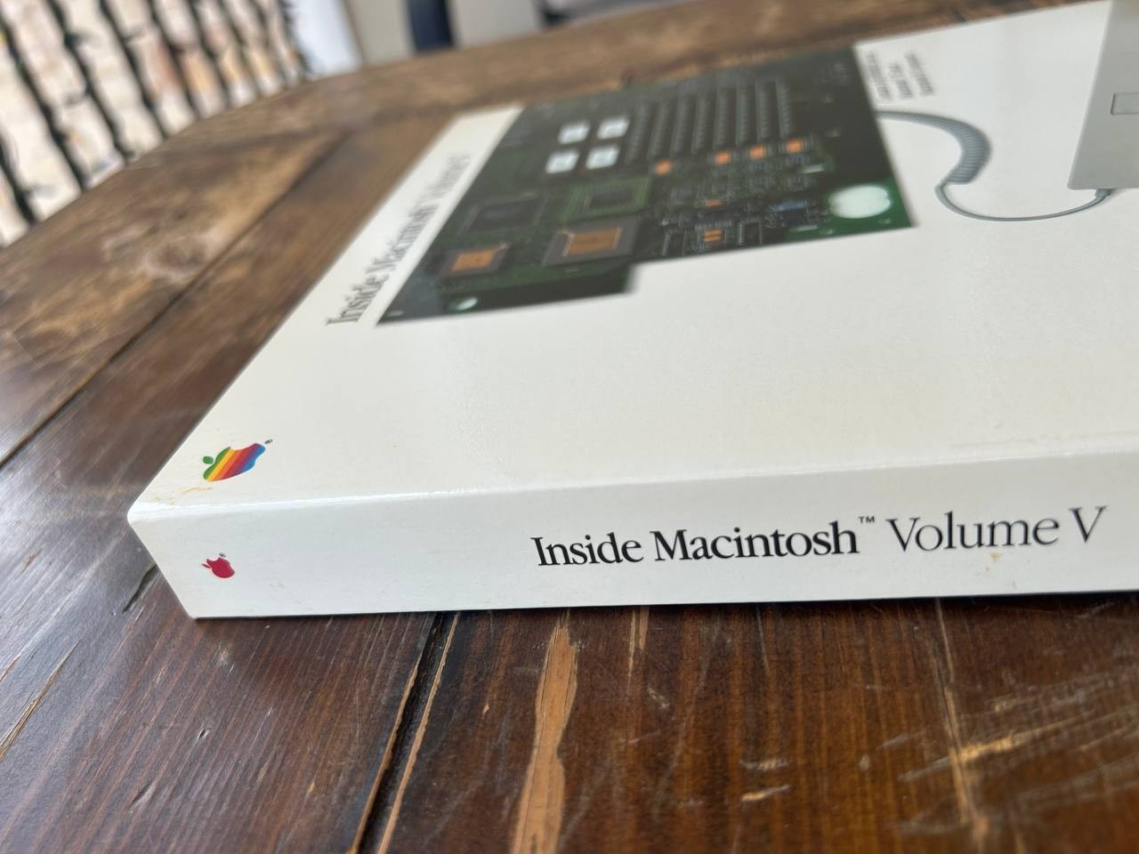 Vintage Apple Inside Macintosh Volume V 1988 Hardcover Developer Book