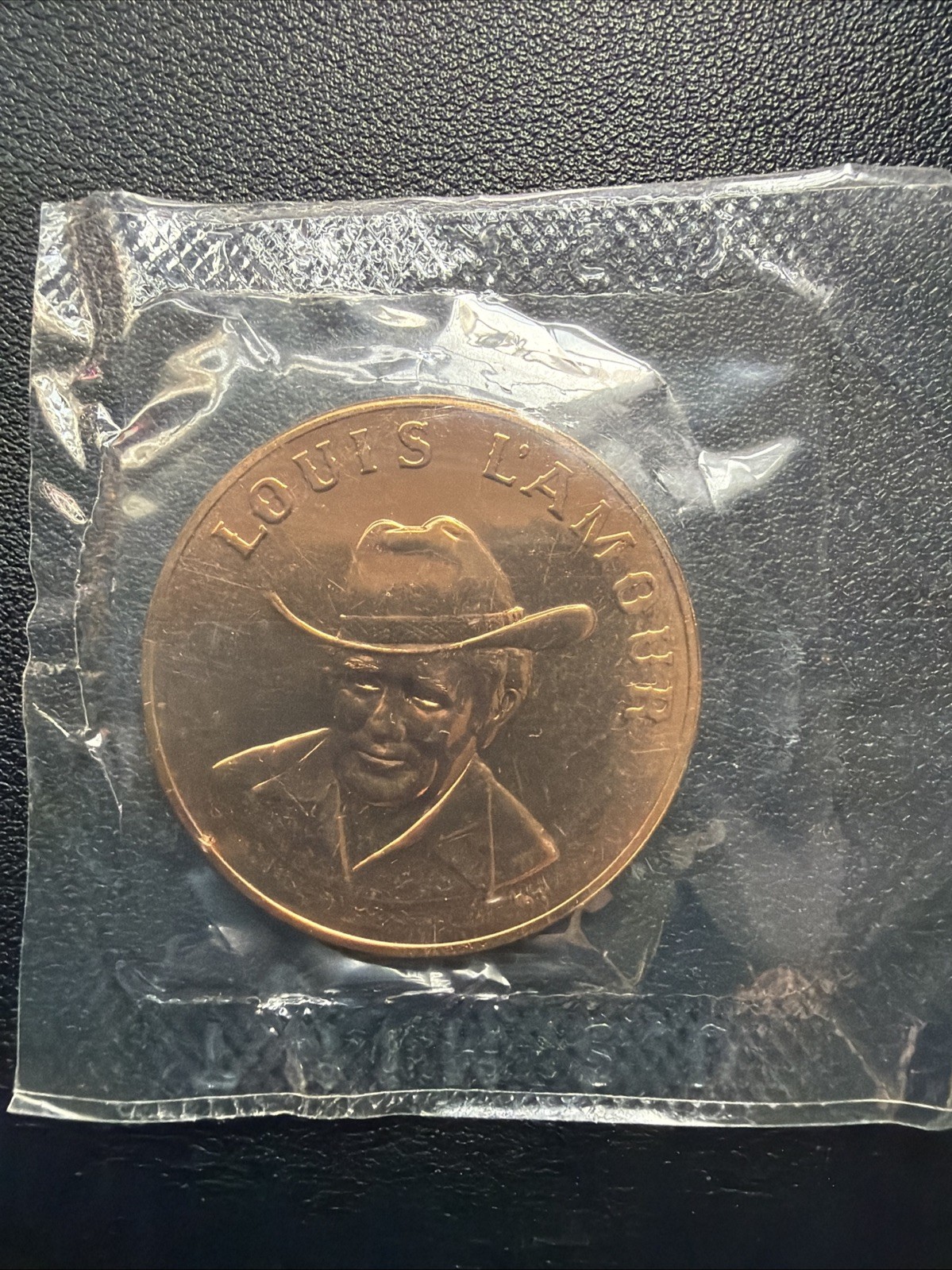 LOUIS L'AMOUR Lamour 1981 Commemorative Medal 33mm US MINT/SEALED Token $4s+hUS