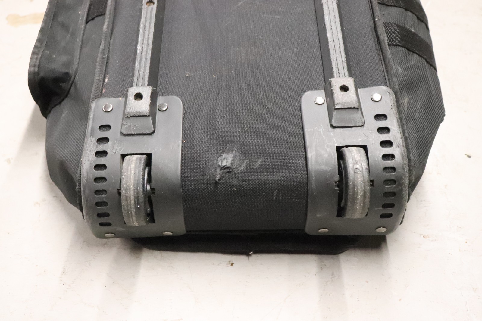 Kaces 36" Rolling Hardware Bag