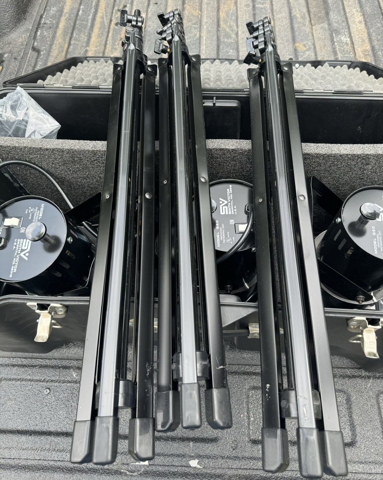 Used Smith-Victor Q60 BROAD LIGHTING KIT