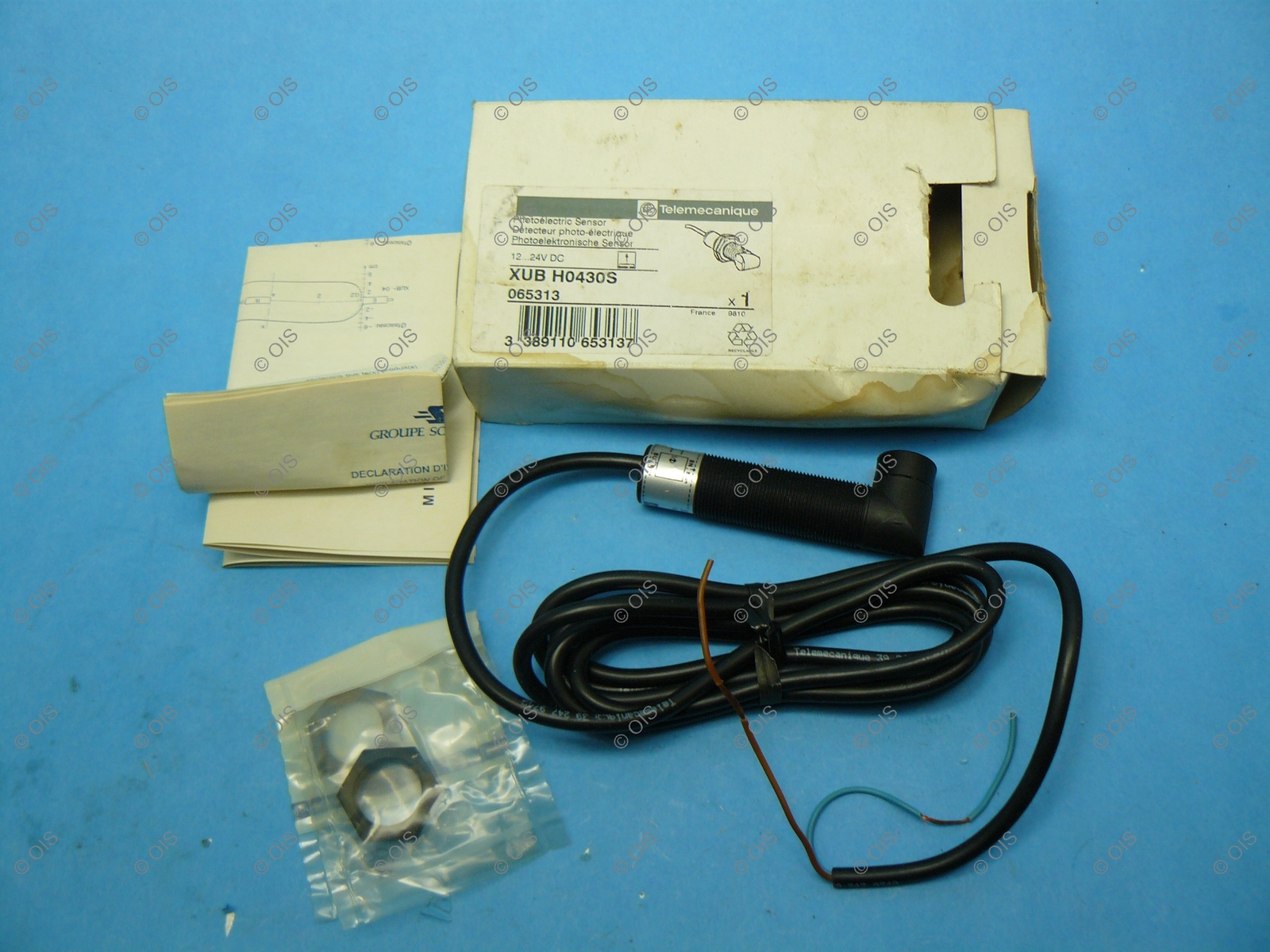 Telemecanique XUB H0430S Photoelectric Proximity Sensor 2 Wire 12-24 VDC New