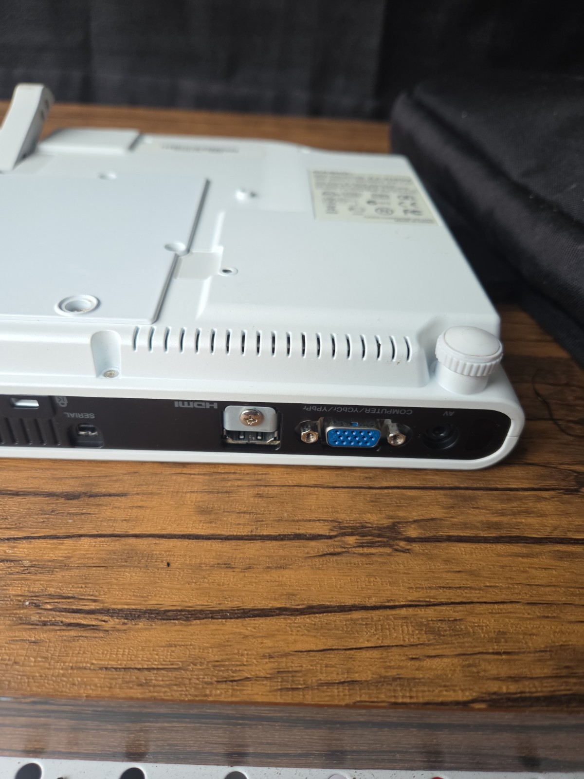 Casio XJ-A140V Projector
