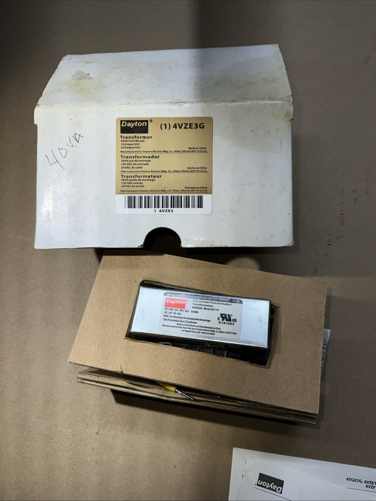 Dayton Transformer 4VZE3G 40VA Foot Mount Class B Insulation Class2 Transformer