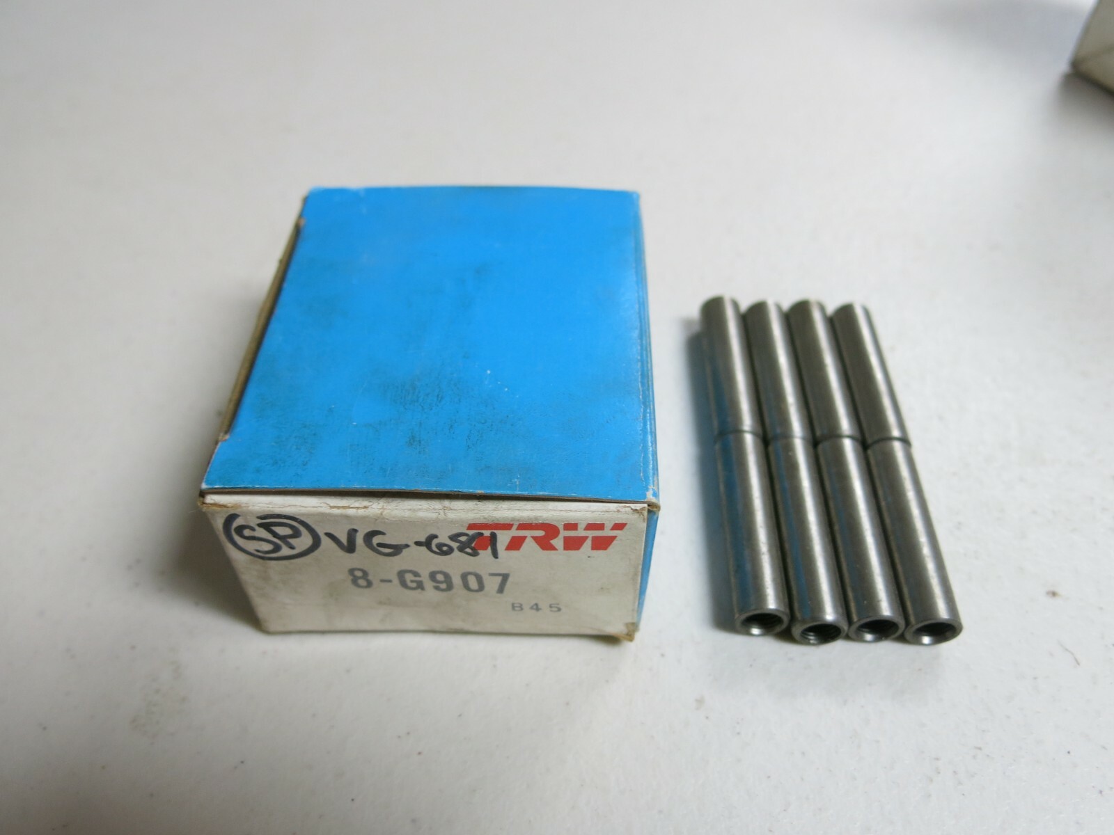 TRW Valve Guide 8 Pcs G907 (VG-681)