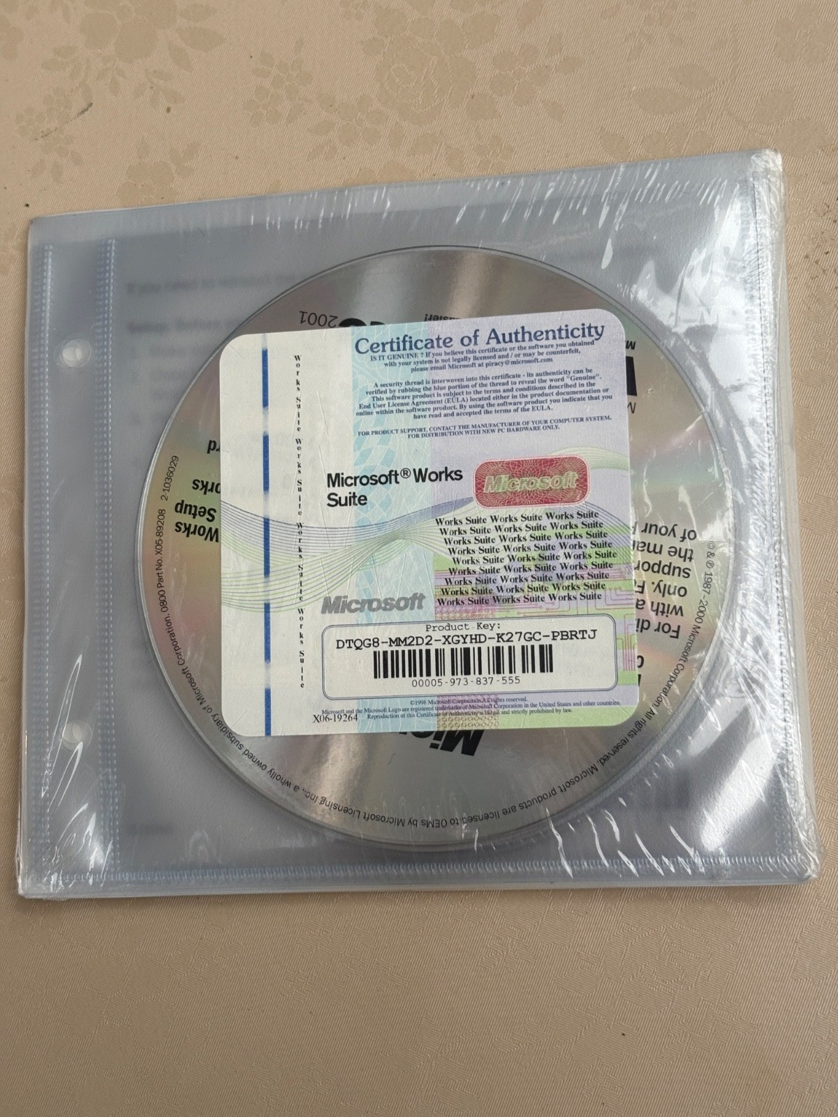 MICROSOFT WORKS SUITE 2001 SOFTWARE 6 DISKS VINTAGE TECH PC NEW SEALED