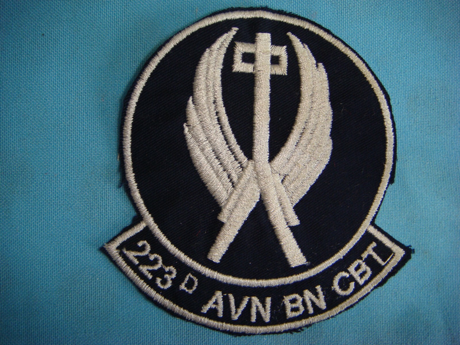 PATCH US ARMY 223rd AVIATION BATTALION   ABOVE THE BEST