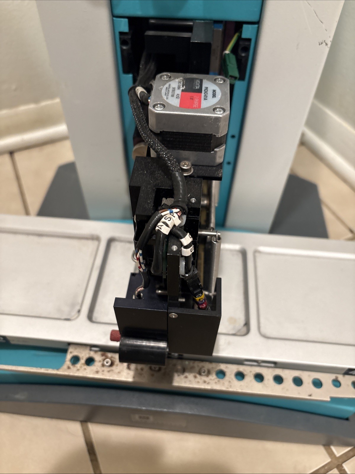TTP Labtech Mosquito Liquid Handler 8B