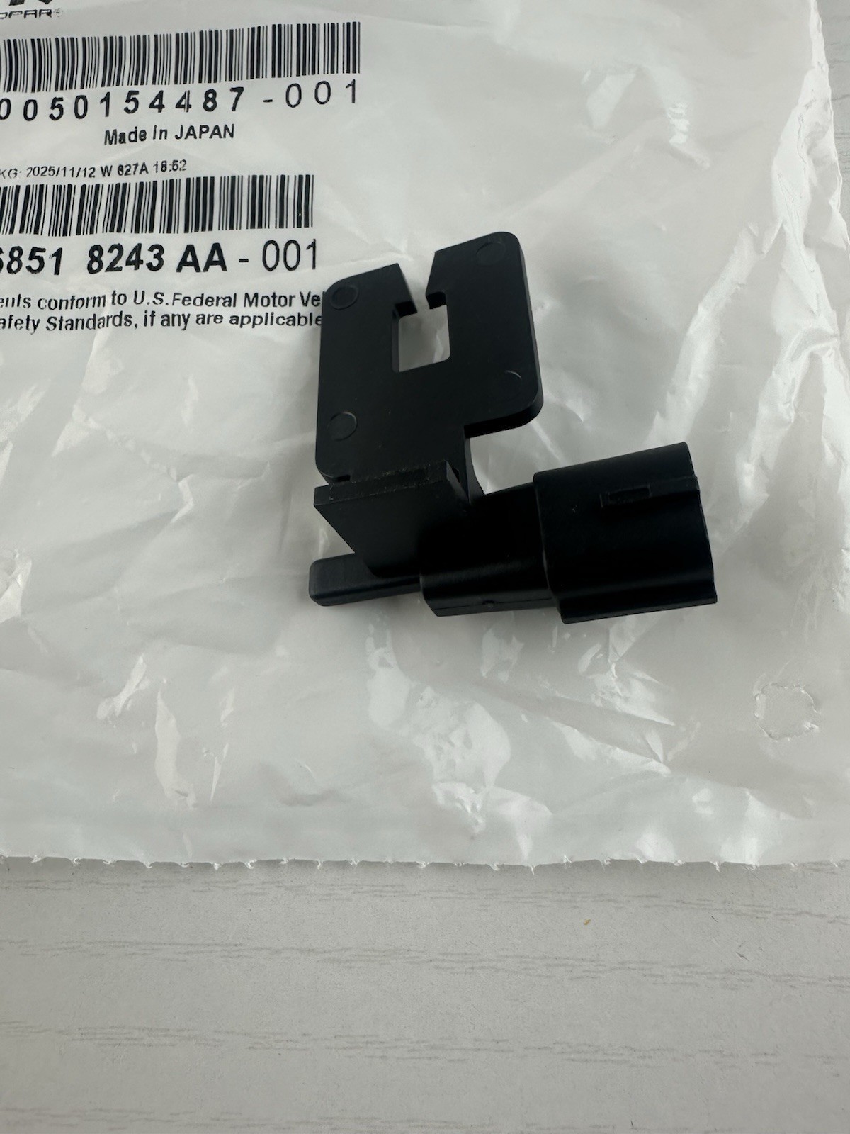 New Genuine Mopar Sensor-Ambient Temperature 68518243AA OEM